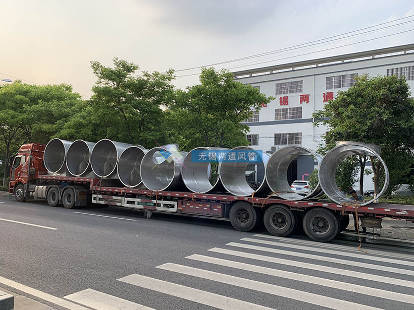 風管三通發(fā)貨中，用于工廠除塵工程